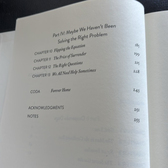 BOOK ABOUT DOGS - Picture 8 of 11